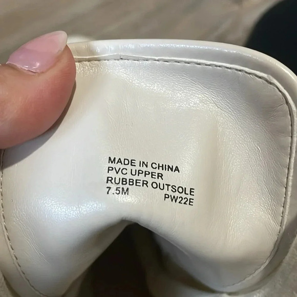 Michael Kors Corey Logo Combat Boot cream & tan Womens size 7.5 Ankle Bootie - Picture 12 of 14